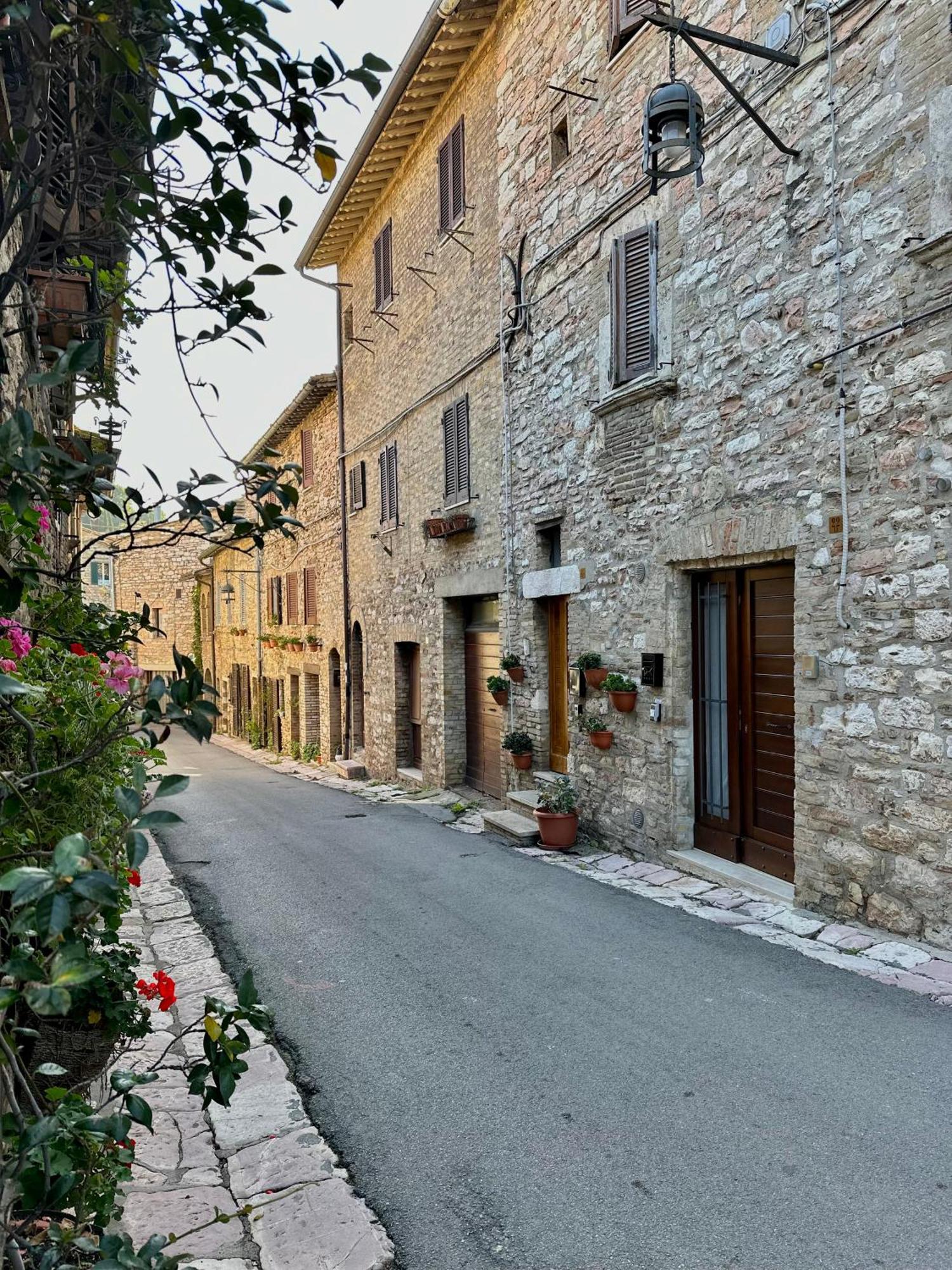 Ferienwohnung La Perla Di Tamara-Assisi Blu Exterior foto